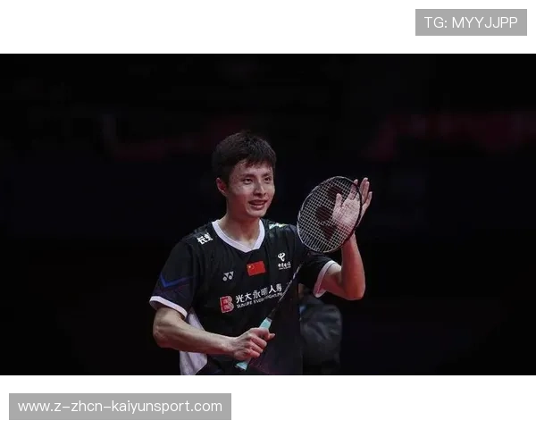 世界羽联颁奖石宇奇成年度最强男单